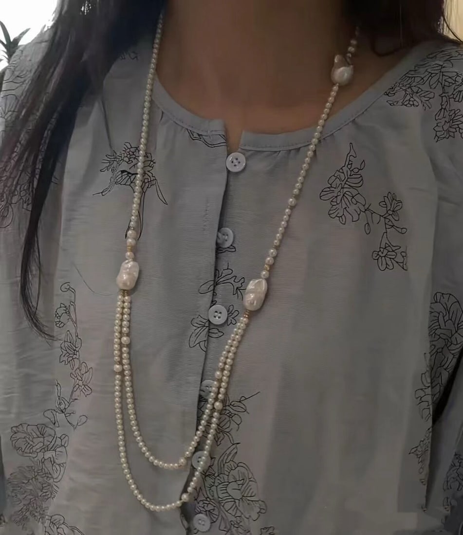 Near-round pearl necklace with minor flaws - 3