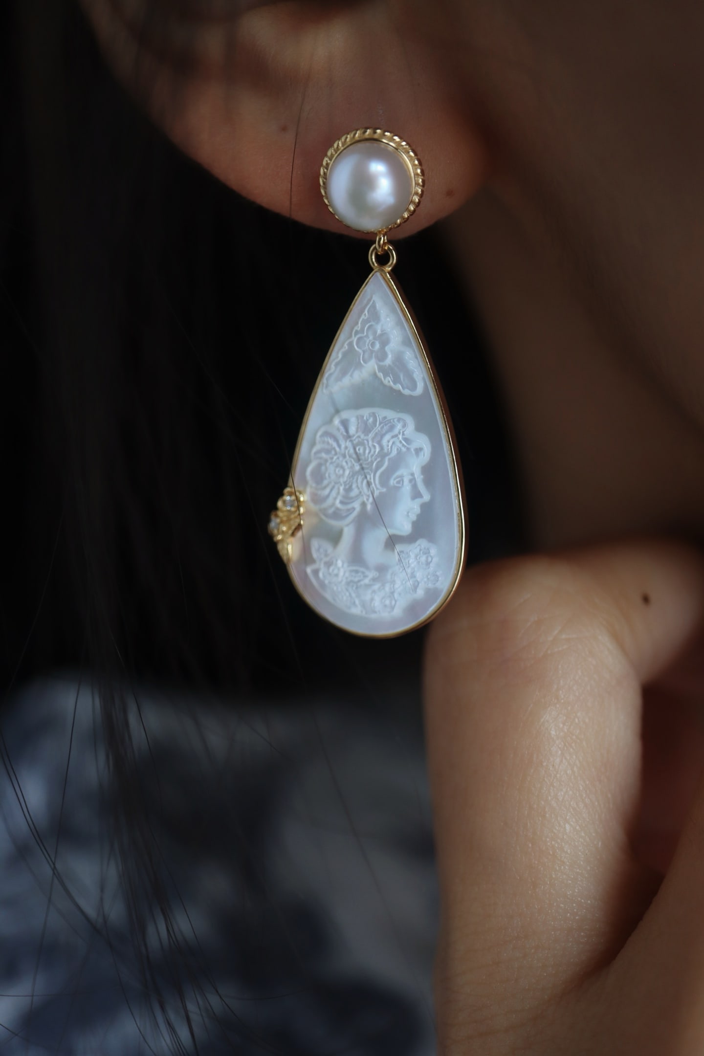 Natural White Mother-of-Pearl Earrings - 6