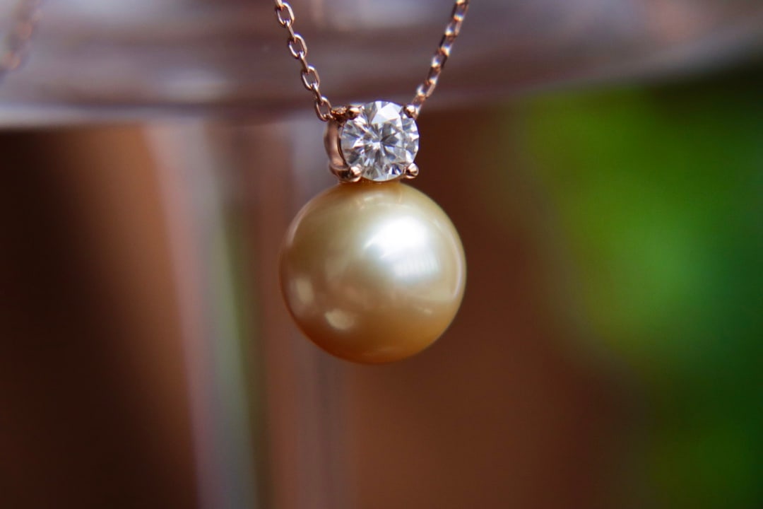 18K Gold Saltwater Pearl Pendant - 5