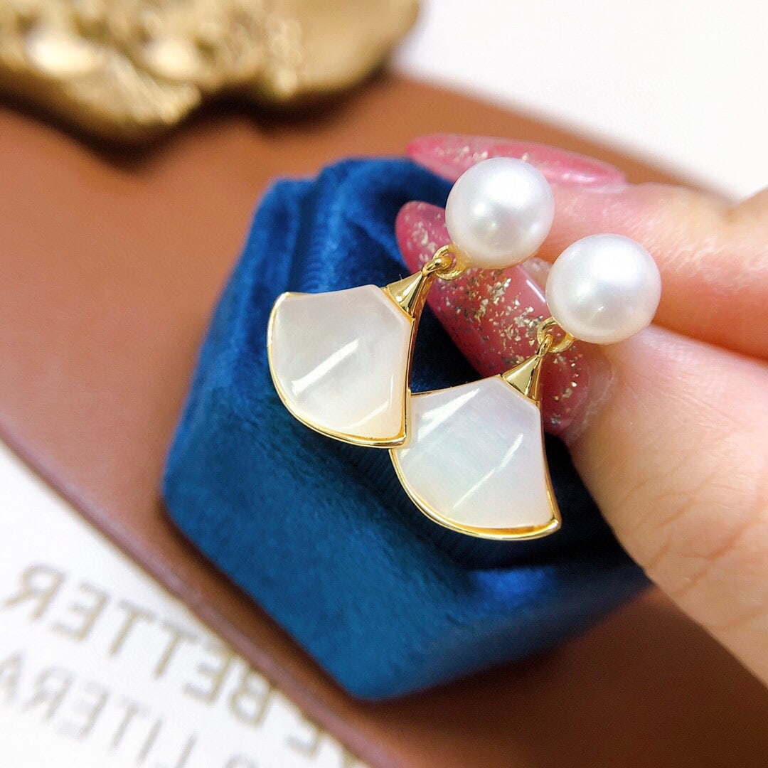 Natural Mother-of-Pearl Pearl Earrings - 4