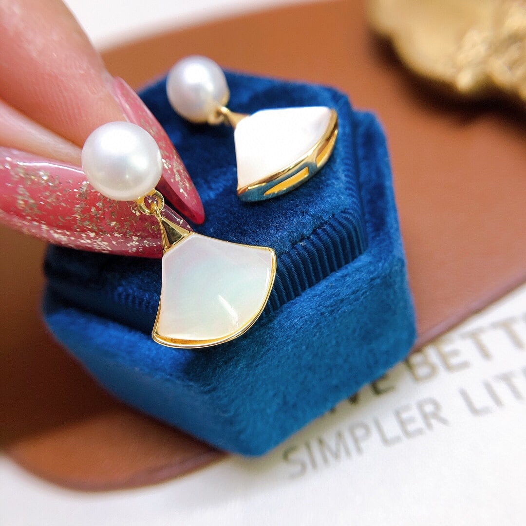 Natural Mother-of-Pearl Pearl Earrings - 5