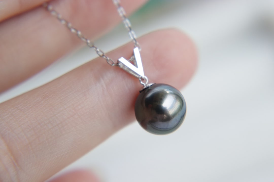 18K Gold Tahitian Pearl Pendant - 7