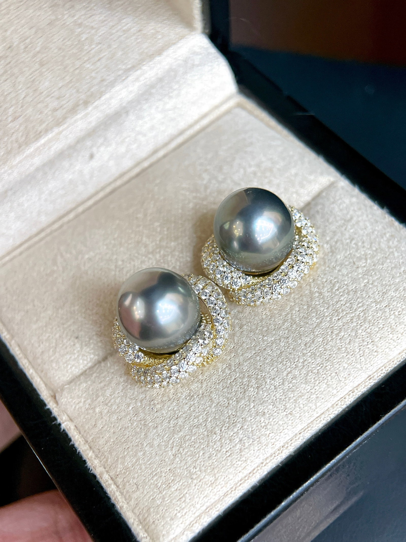 Tahitian Pearl Earrings - 3