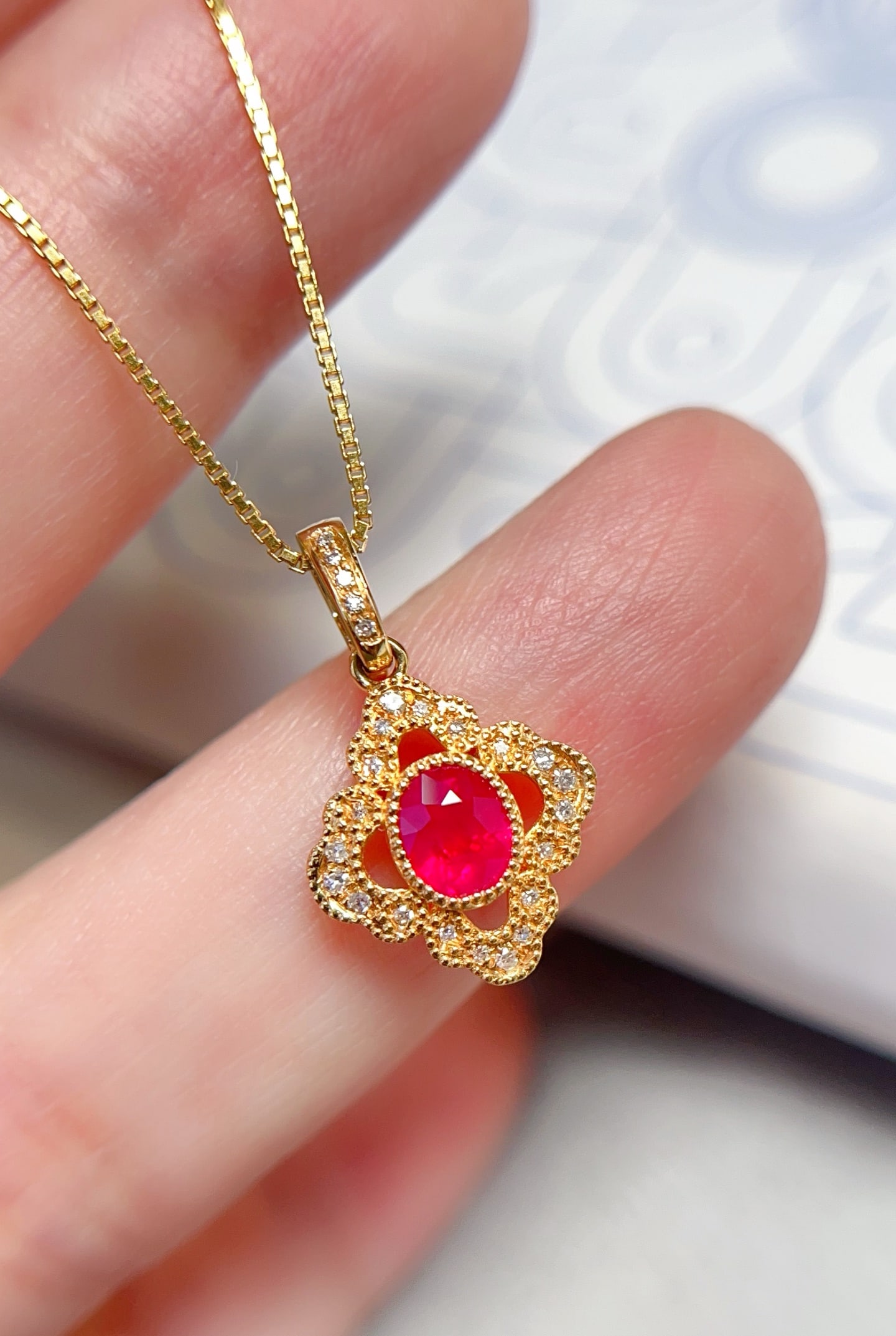 18K Gold Pigeon's Blood Red Ruby Pendant - 5