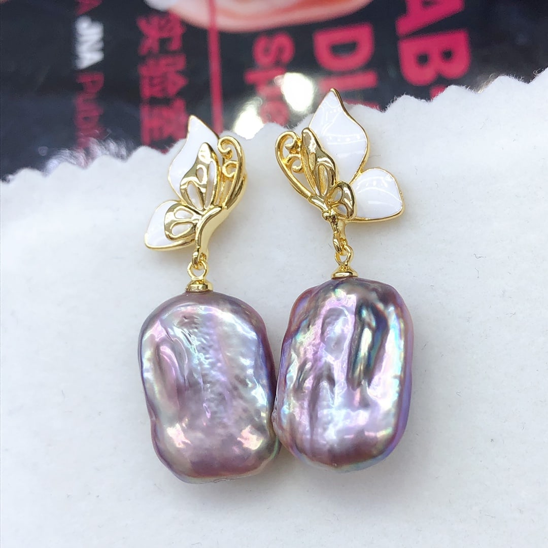 Natural Baroque Pearl Earrings (1 of 6)