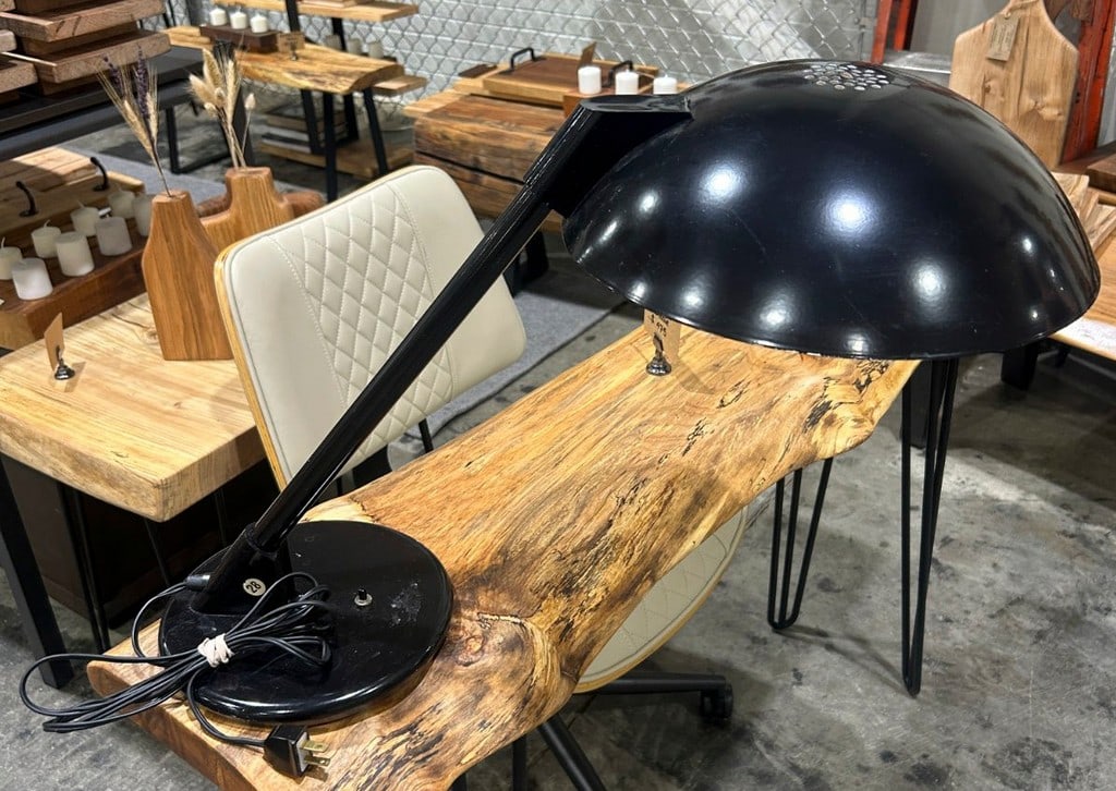Mid-Century Modern Black Metal Desk Lamp - 2