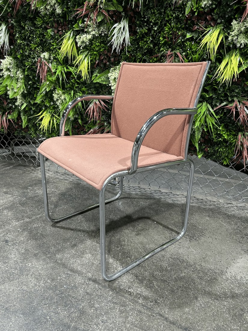 Florence Knoll Mid-Century Modern Cantilever Chair, Chromed Steel and Pink Upholstery - 4
