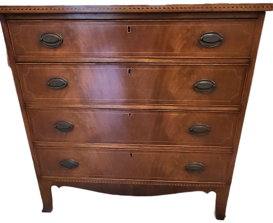 Antique 4-Drawer American Hepplewhite or English Dresser. Late 18th or early 19th C. Collector piece - 2