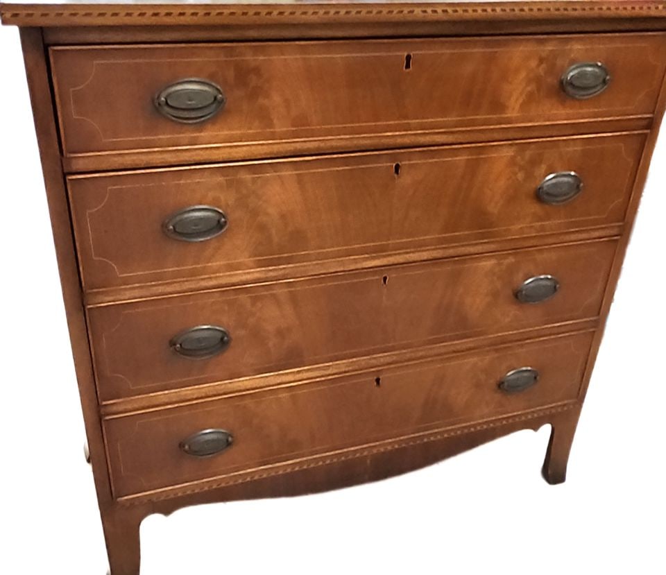 Antique 4-Drawer American Hepplewhite or English Dresser. Late 18th or early 19th C. Collector piece - 3