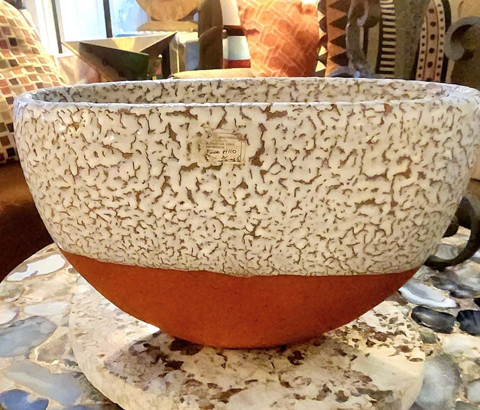 Vintage Japanese Style 15x9x6 Studio Vase w/ Volcanic Porcelain Glazed Top & Clay Terracotta Base: This ceramic bowl appears to be a form of Japanese studio pottery featuring a white, crackled glaze over a red clay base. The tessellated design exterior features a white "crawling" or crackle glaze,
