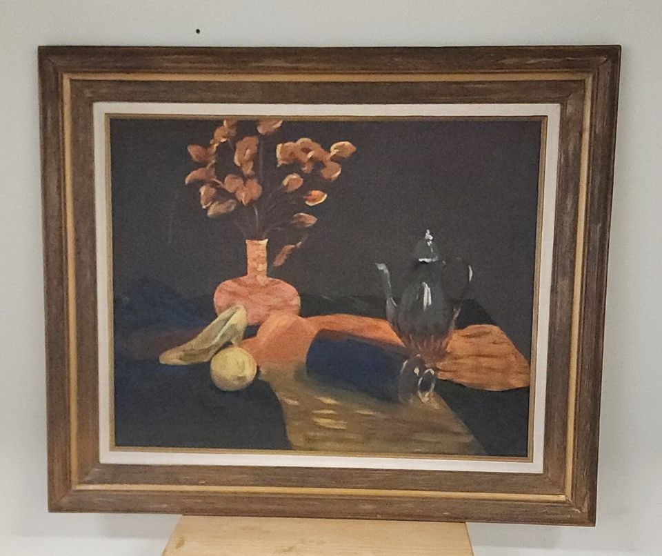 Masterful vintage 40x30 oil painting of still life w/ exquisitely arranged items and bold imagery. - 2