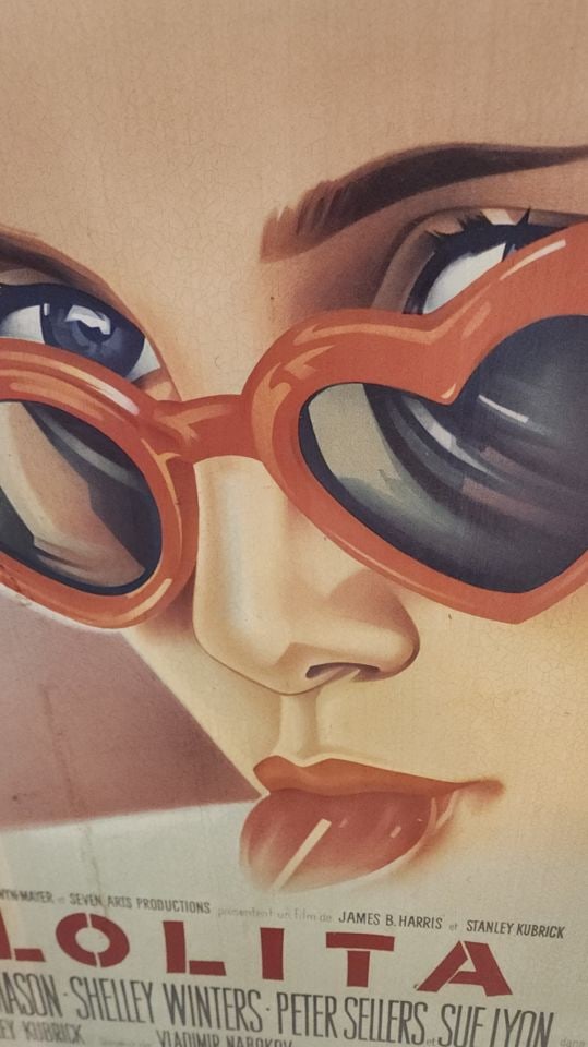 Vintage Iconic French movie poster for Stanley Kubrick's 1962 film "Lolita" Fax signed, Roger Soubie - 2