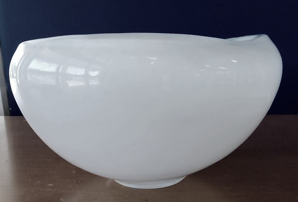Heavy 6" Diamater Clear & Opaque White Art Glass Bowl w/ Murano Indications. Not Marked. - 3