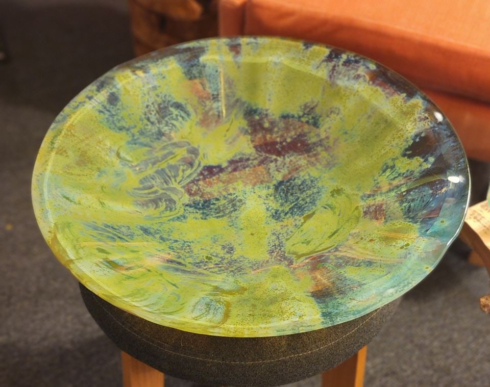 Fab Large 24"D Art Glass Charger Centerpiece. Heavy Low-Profile w/ Abstract Design & Muted-Tones.: Vintage art glass charger bowl with a multi-colored abstract pattern. This piece is made of thick glass and has a blend of yellow, blue, and reddish-brown tones. It has a smooth, polished finish and