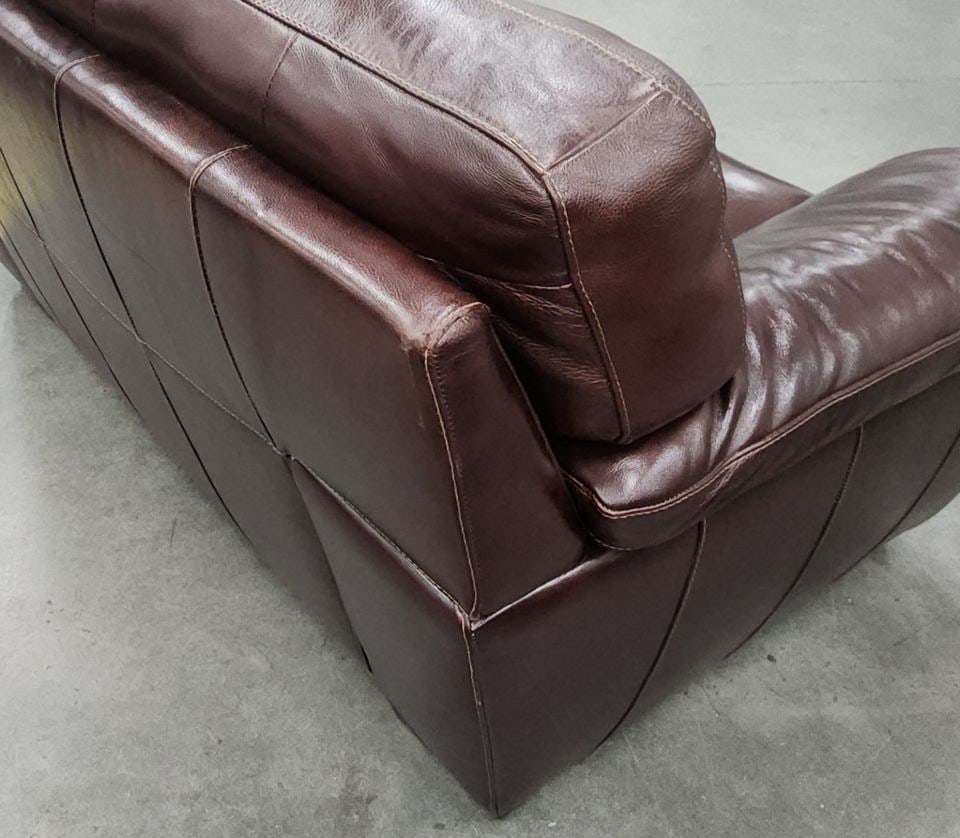 Luxury "Simon Li" Top-Grain Double-Stitched Leather 2-Seat Sofa w/ Sewed in Cushions. - 6
