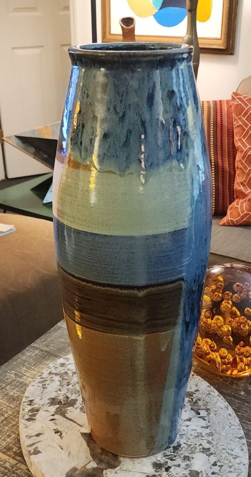 Stunning 21h hand-thown ceramic art vase w/ bold striped design & great shadow illusion. Signed 2022 - 5