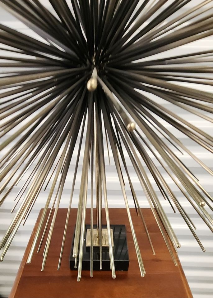 After Bertoia/Jere, Striking 18" Diameter Mid-Century Modern Sunburst Sea Urchin Brass Sculpture - 3