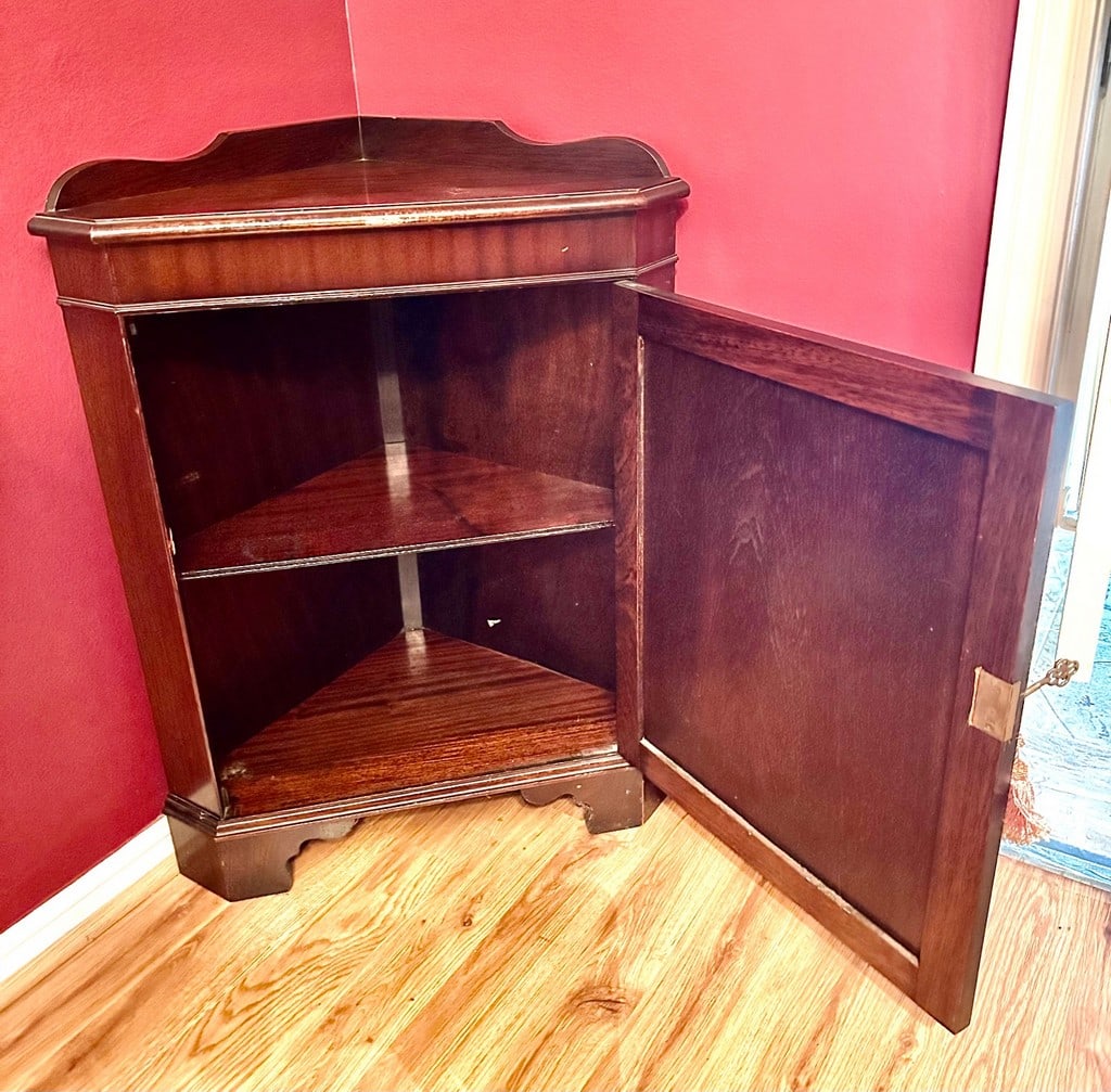 Vintage Mahogany Corner Cabinet - 4
