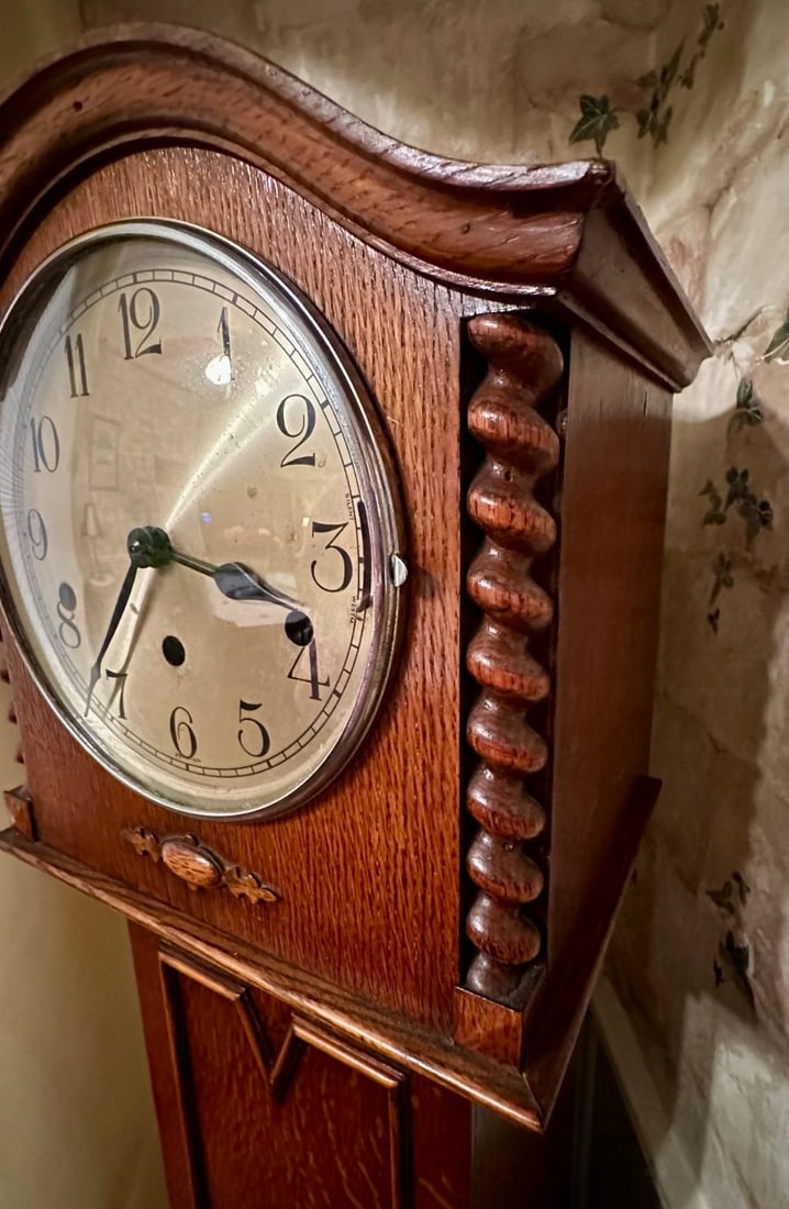 Antique Arts & Crafts Quartersawn Oak Grandmother Clock - 2