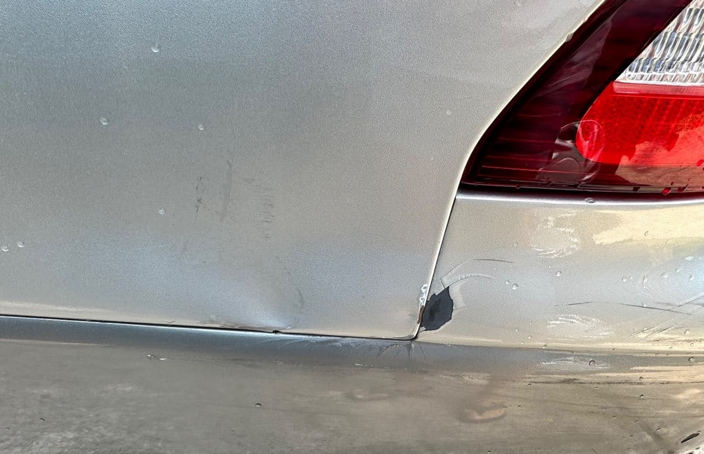 2000-2001 Lexus ES 300 Sedan with Low Mileage - 13