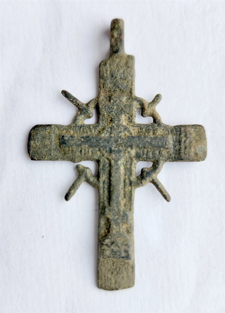 18th CENTURY RUSSIAN orthodox icon NECK CROSS: Wear, visible on the photos Size: 1 1/4 by 2 inches Reserve: $48.30 Shipping: Domestic: Flat-rate of $25.00 to anywhere within the contiguous U.S. International: Foreign shipping rates are determined