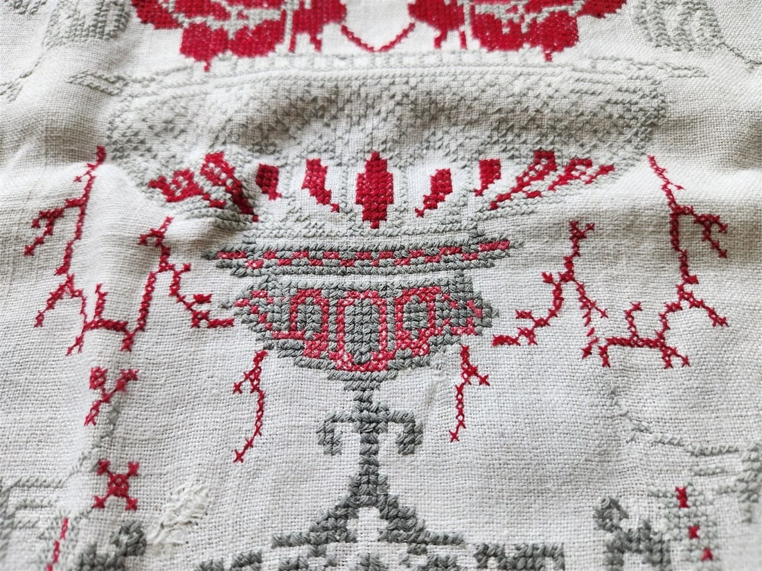 VINTAGE RUSSIAN or UKRAINIAN EMBROIDERED LINEN RUSHNIK or TABLE RUNNER - 7