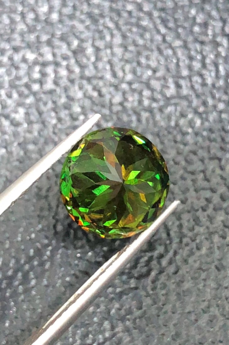 3.09 Carat Brilliant Round Diamond Cut Chrome Green Sphene Gemstone, Sparkling Verdant Green Gem - 6