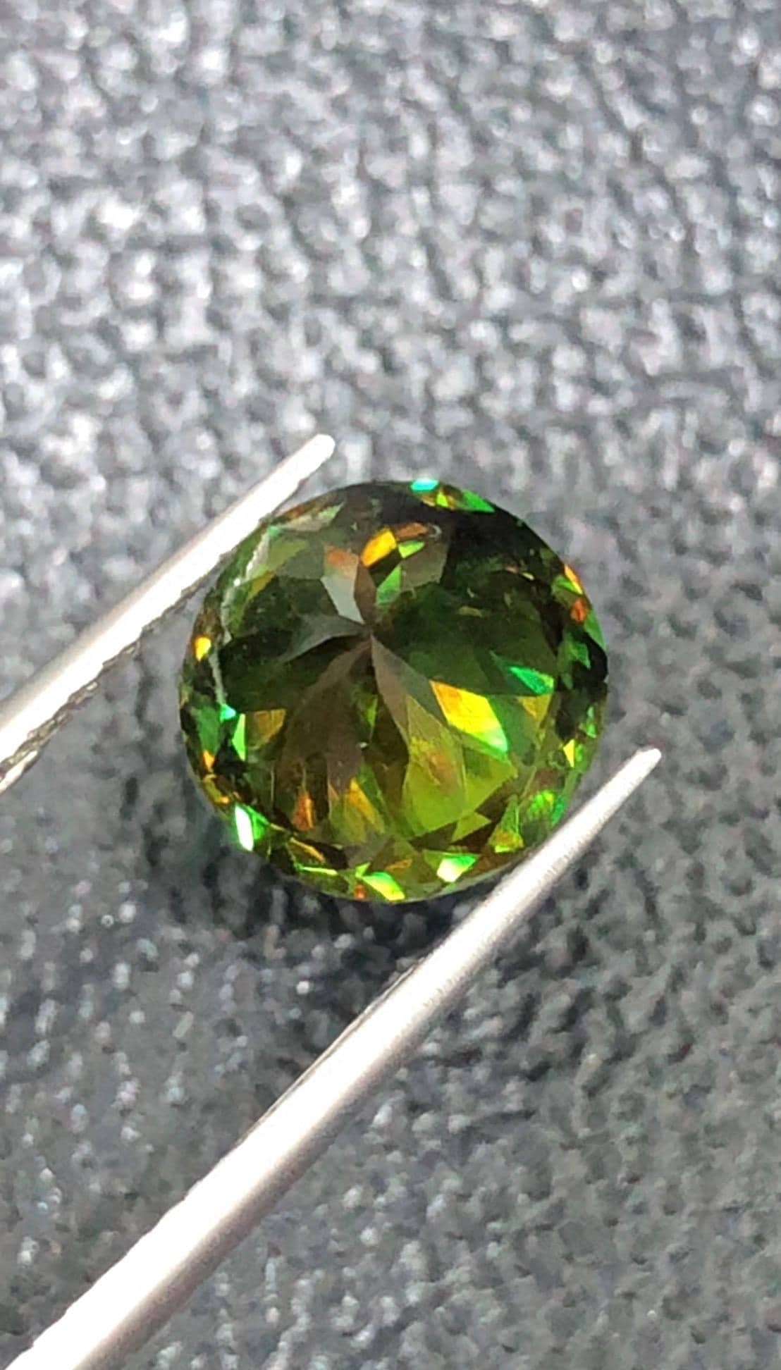 3.09 Carat Brilliant Round Diamond Cut Chrome Green Sphene Gemstone, Sparkling Verdant Green Gem - 7