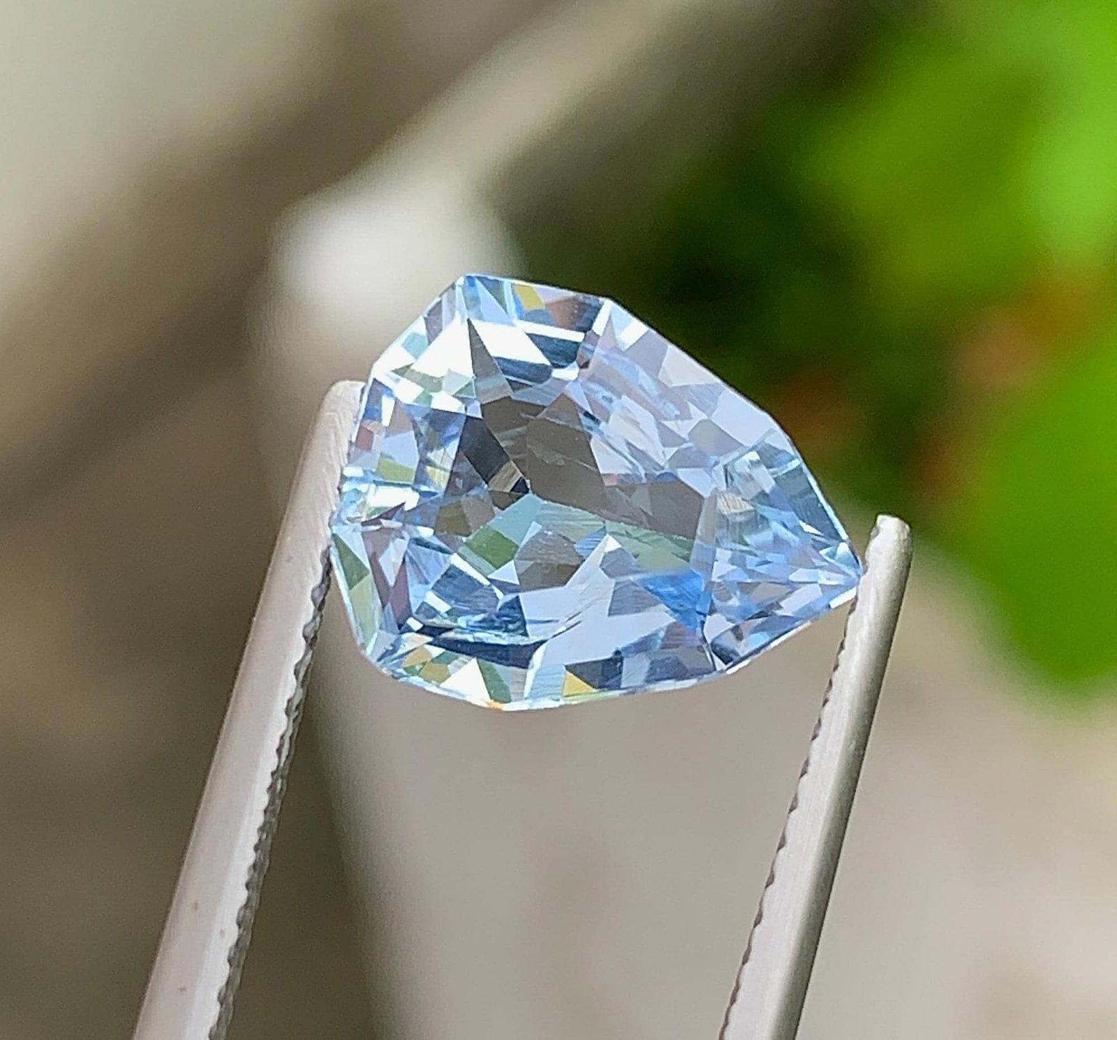 Santa Maria Aquamarine Gemstone: 3.17 Ct Fancy Pear Cut Madagascar Beryl for Jewelry Making: Experience the elegance of this natural Santa Maria Aquamarine gemstone, weighing an impressive 3.17 carats and sourced from the renowned gemstone regions of Madagascar. Known for its rich, deep blue