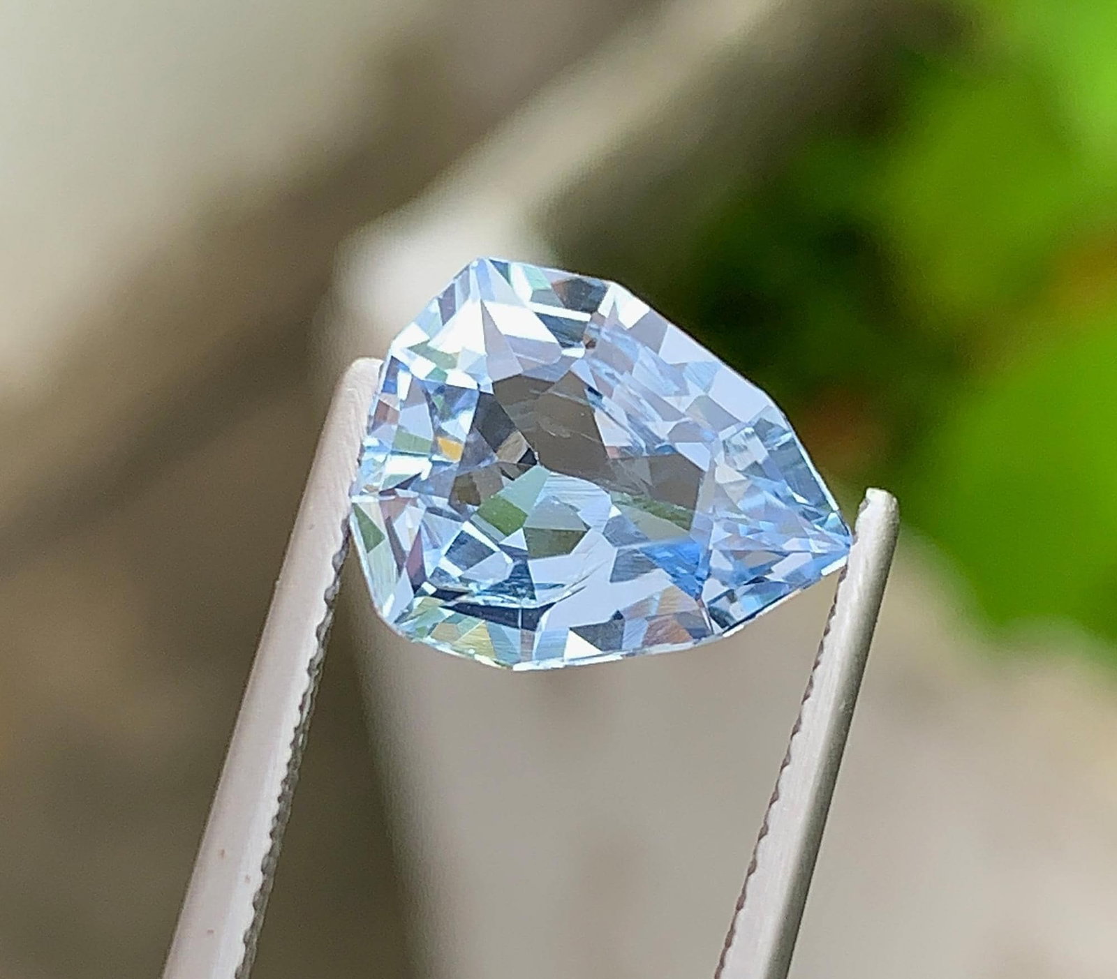 Santa Maria Aquamarine Gemstone: 3.17 Ct Fancy Pear Cut Madagascar Beryl for Jewelry Making - 4