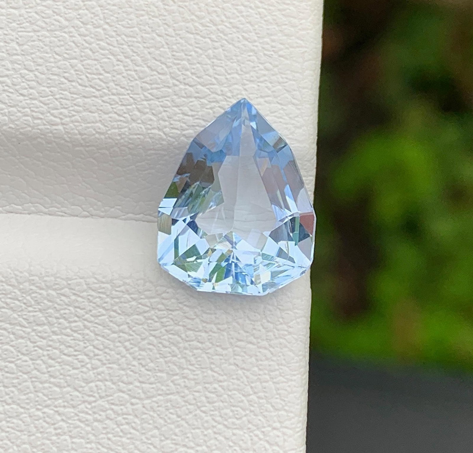 Santa Maria Aquamarine Gemstone: 3.17 Ct Fancy Pear Cut Madagascar Beryl for Jewelry Making - 5
