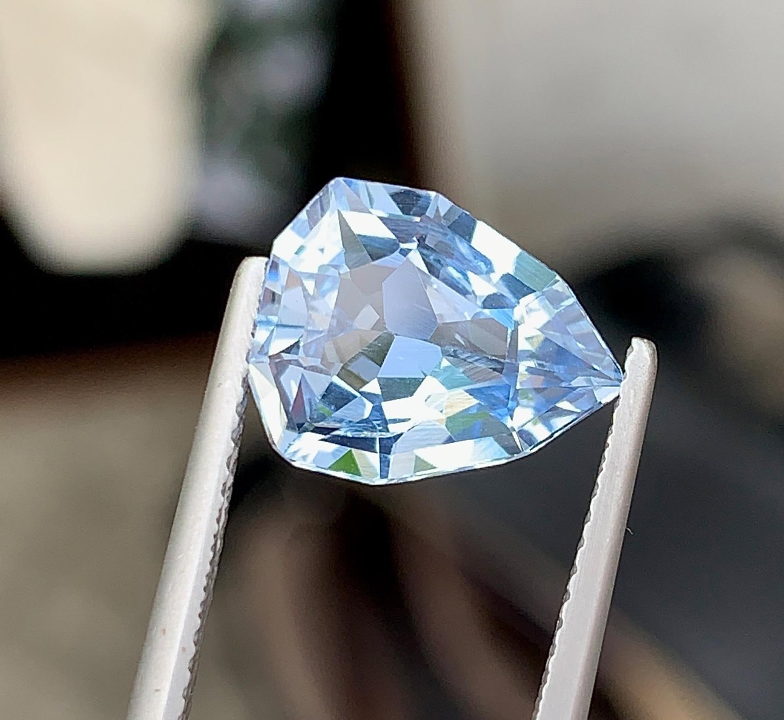 Santa Maria Aquamarine Gemstone: 3.17 Ct Fancy Pear Cut Madagascar Beryl for Jewelry Making - 6