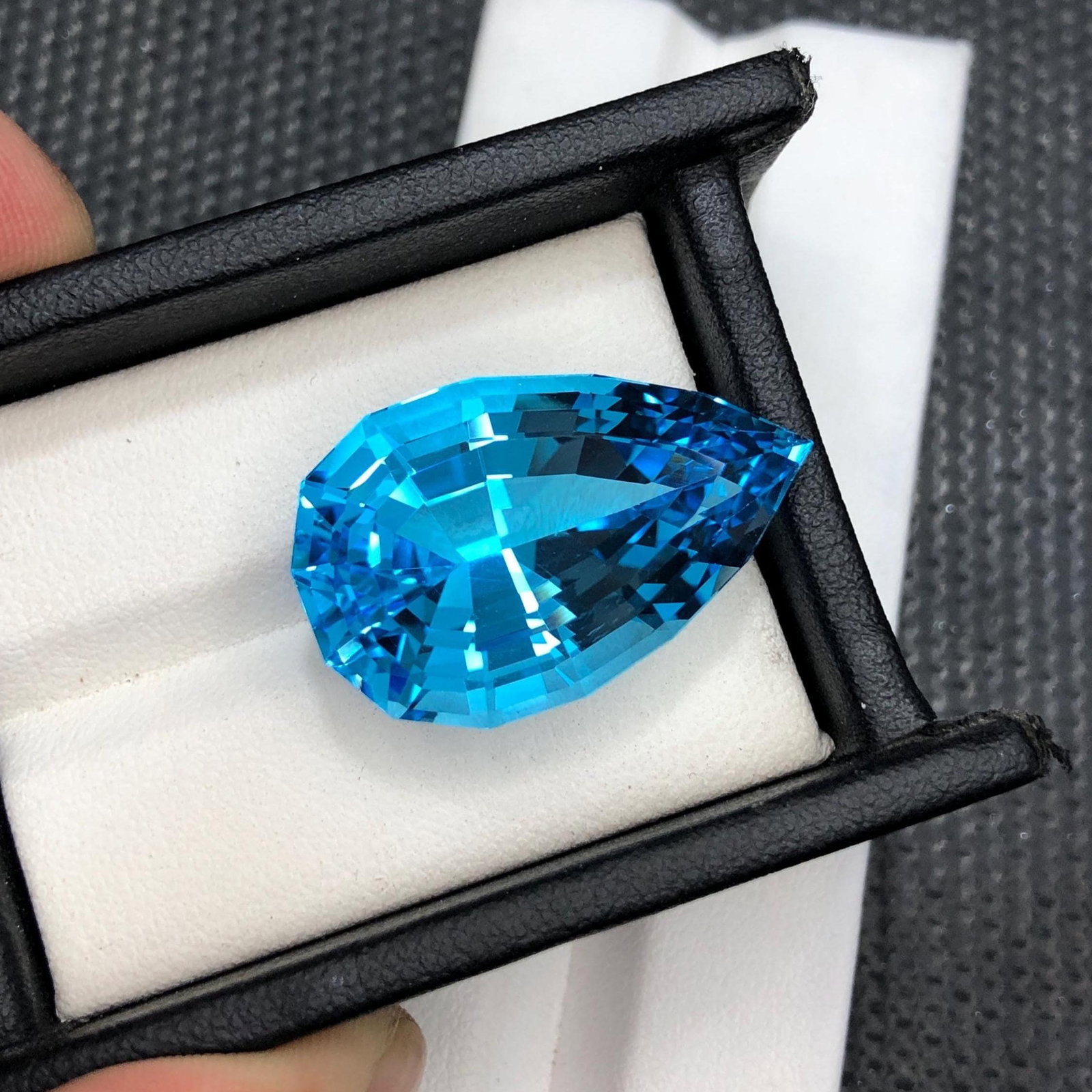47 Carat Swiss Blue Topaz Gemstone Pear Cut Jewelry Making - 2