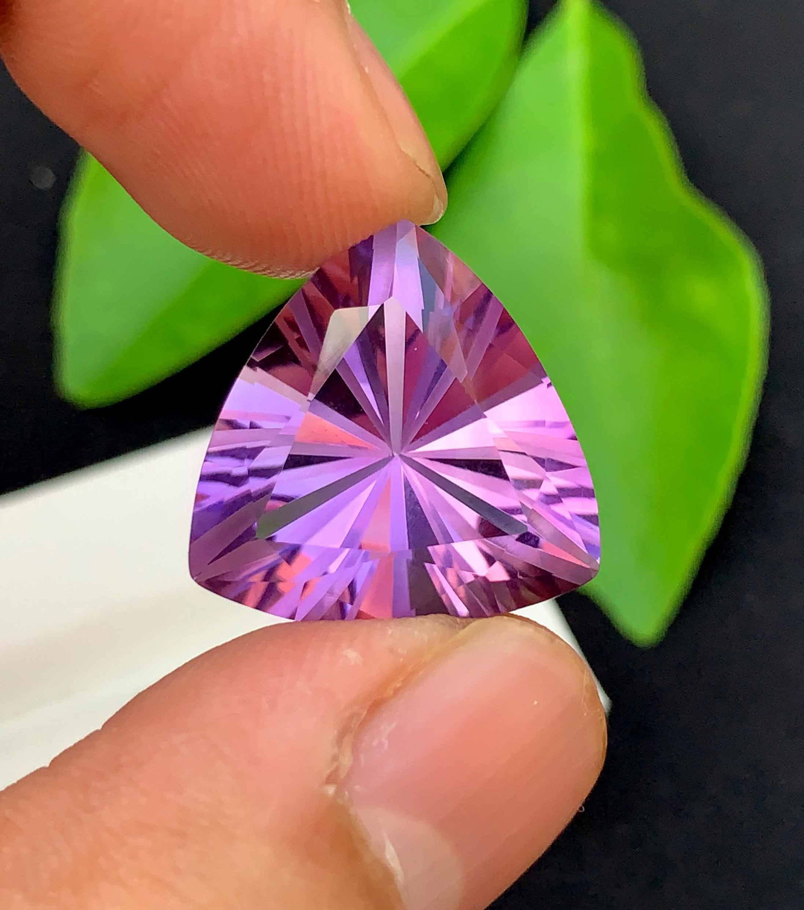 Trillion Cut Amethyst Gemstone: 17.65 Carat February Birthstone: Highlights Supplies for making crafts Materials: Gemstone: Amethyst Carat weight: 17.65 Natural Amethyst Gemstone, Blader Trillion Cut Amethyst Loose Gemstone February Birthstone weight - 17.65