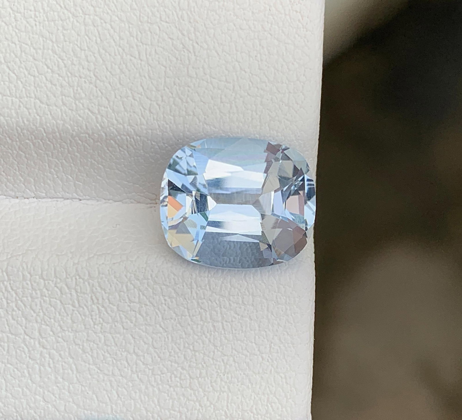Santa Maria Aquamarine Gemstone: 4.52 Ct Cushion Cut Madagascar Beryl for Jewelry Making - 3
