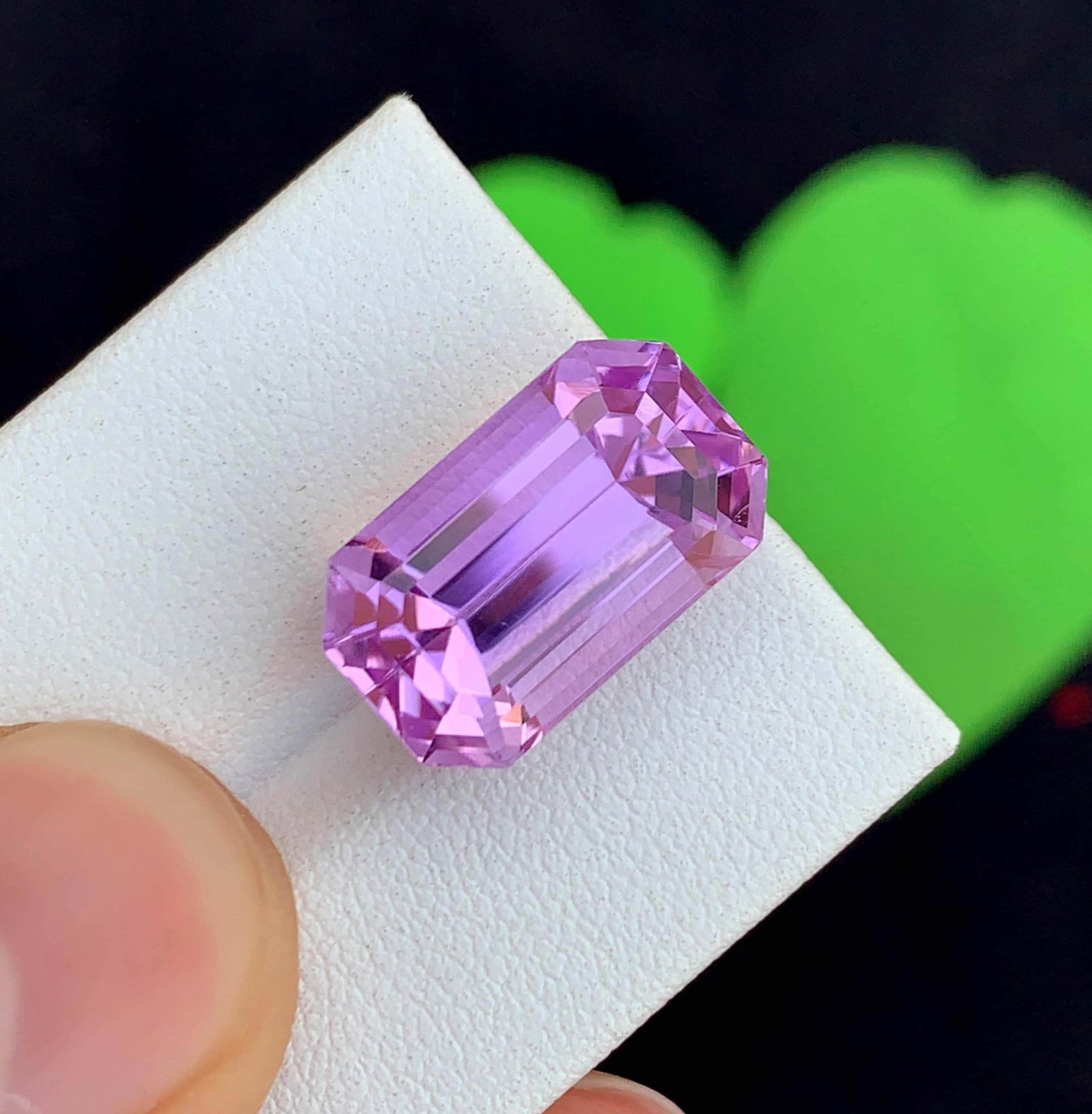 Natural Pink Kunzite Gemstone: Faceted Emerald Cut, 14.90 Carat - 4