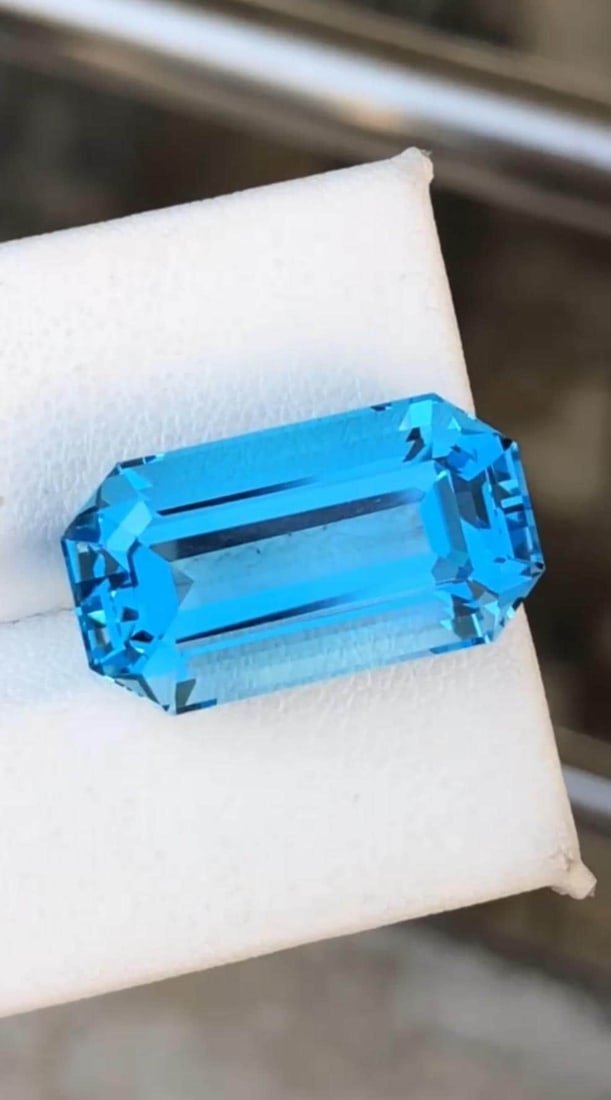 Natural Swiss Blue Topaz Gemstone Necklace Size Emerald Cut November Birthstone - 21.45 Carat - 5
