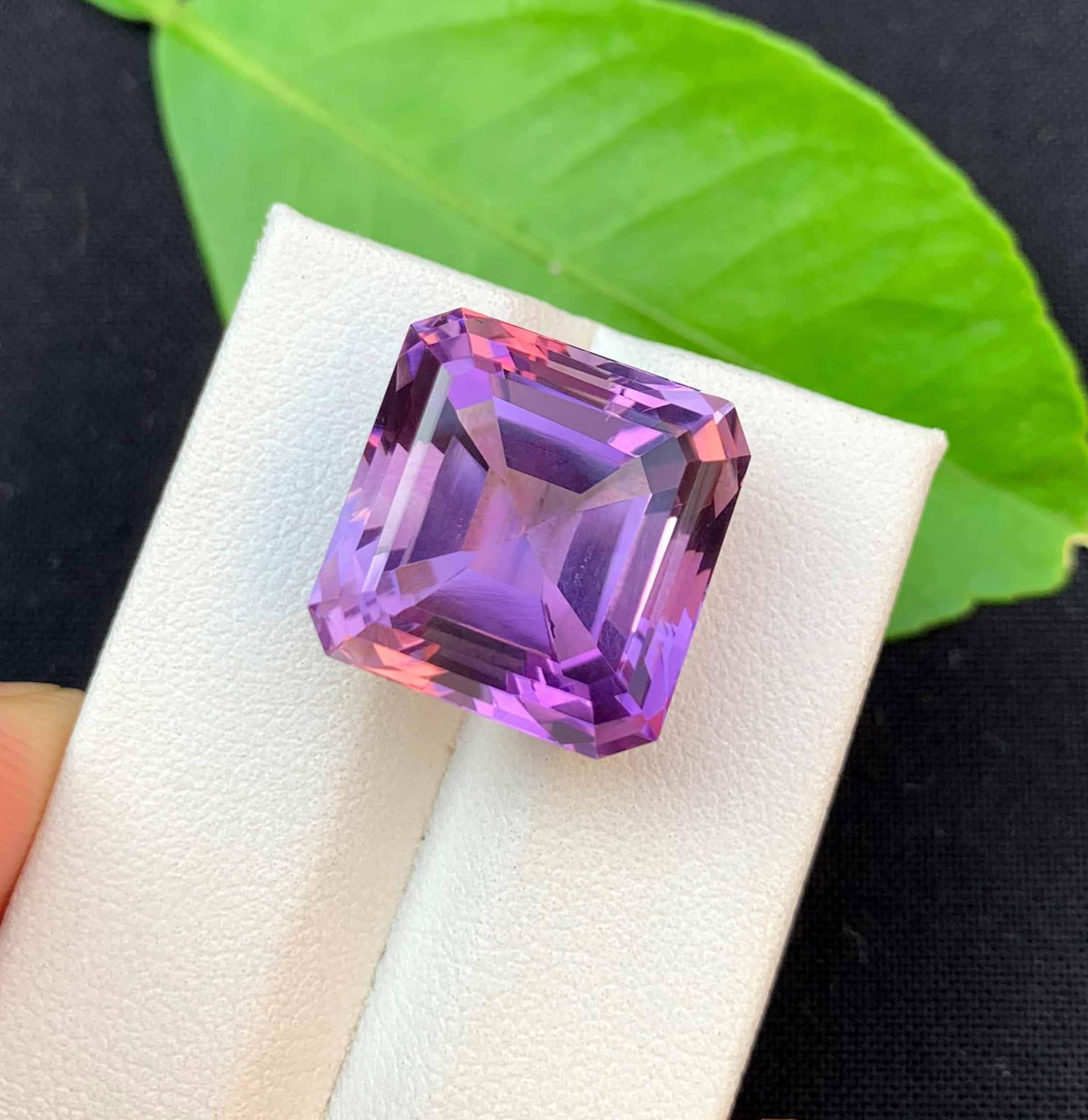 Natural Pinkish Purple Amethyst Gemstone: Asscher Cut, 19.80 Carats - 5
