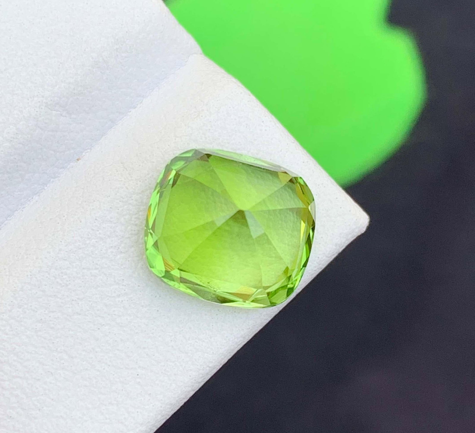 Natural Peridot Gemstone: Cushion Cut Loose Stone, August Birthstone (5.38 carats) - 2