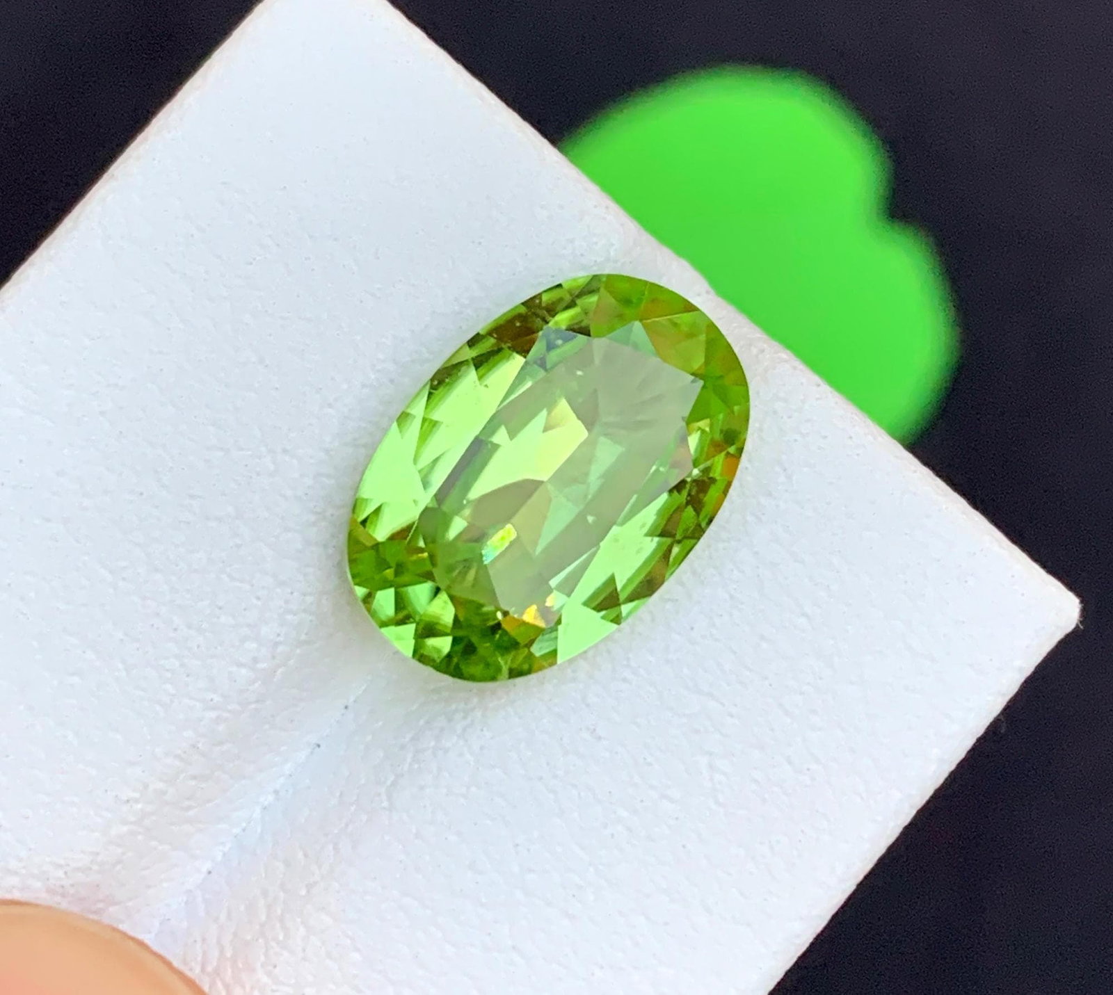 Natural Peridot Gemstone: 5.60 Carat Oval Cut, August Birthstone - 4