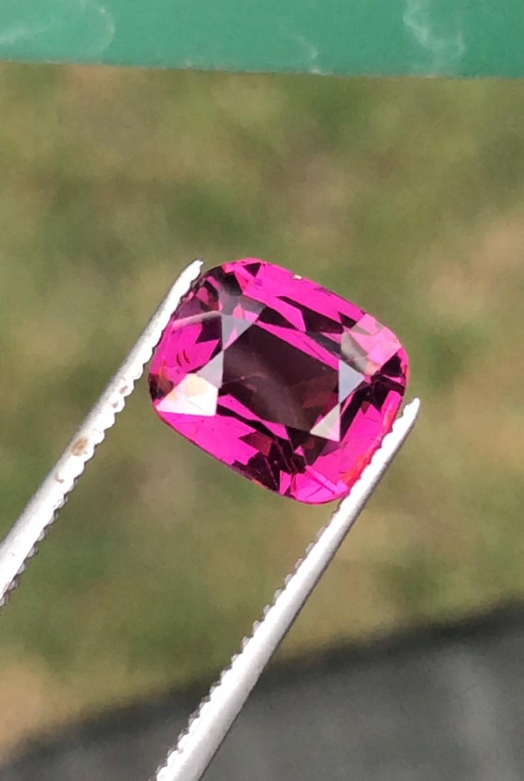 2.570 Carat Purplish Pink Garnet Gemstone From Kala Lani Tanga Mine Tanzania - 10