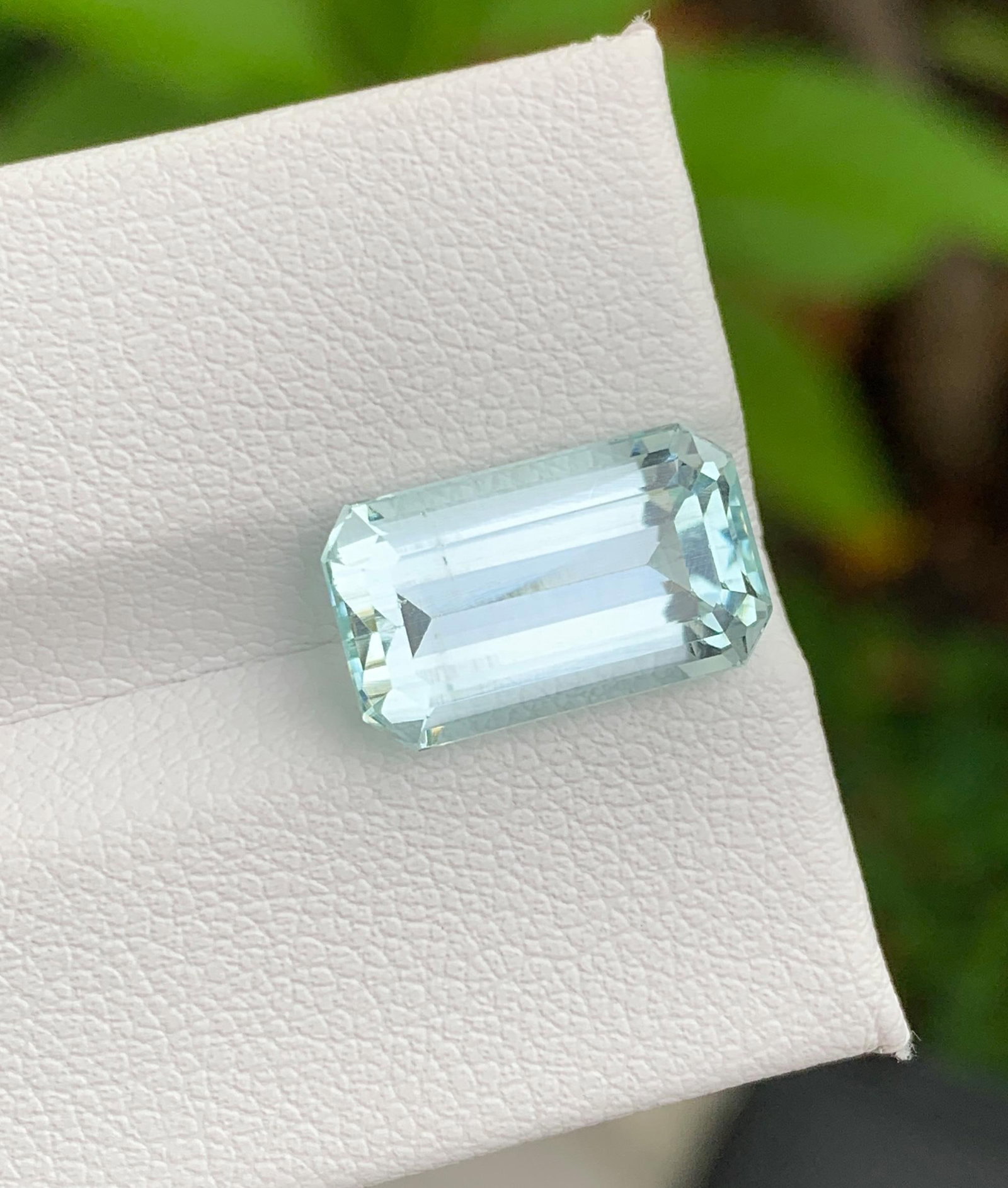 Natural Aquamarine Gemstone 6.00 Carat - Sky Blue Loose Aquamarine for Ring, Pendant & Fine Jewelry - 4