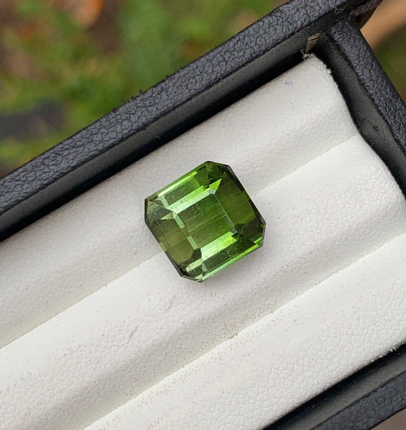 Shamrock Green Tourmaline Gemstone: 8.50 CT Faceted Asscher Cut (1 of 7)