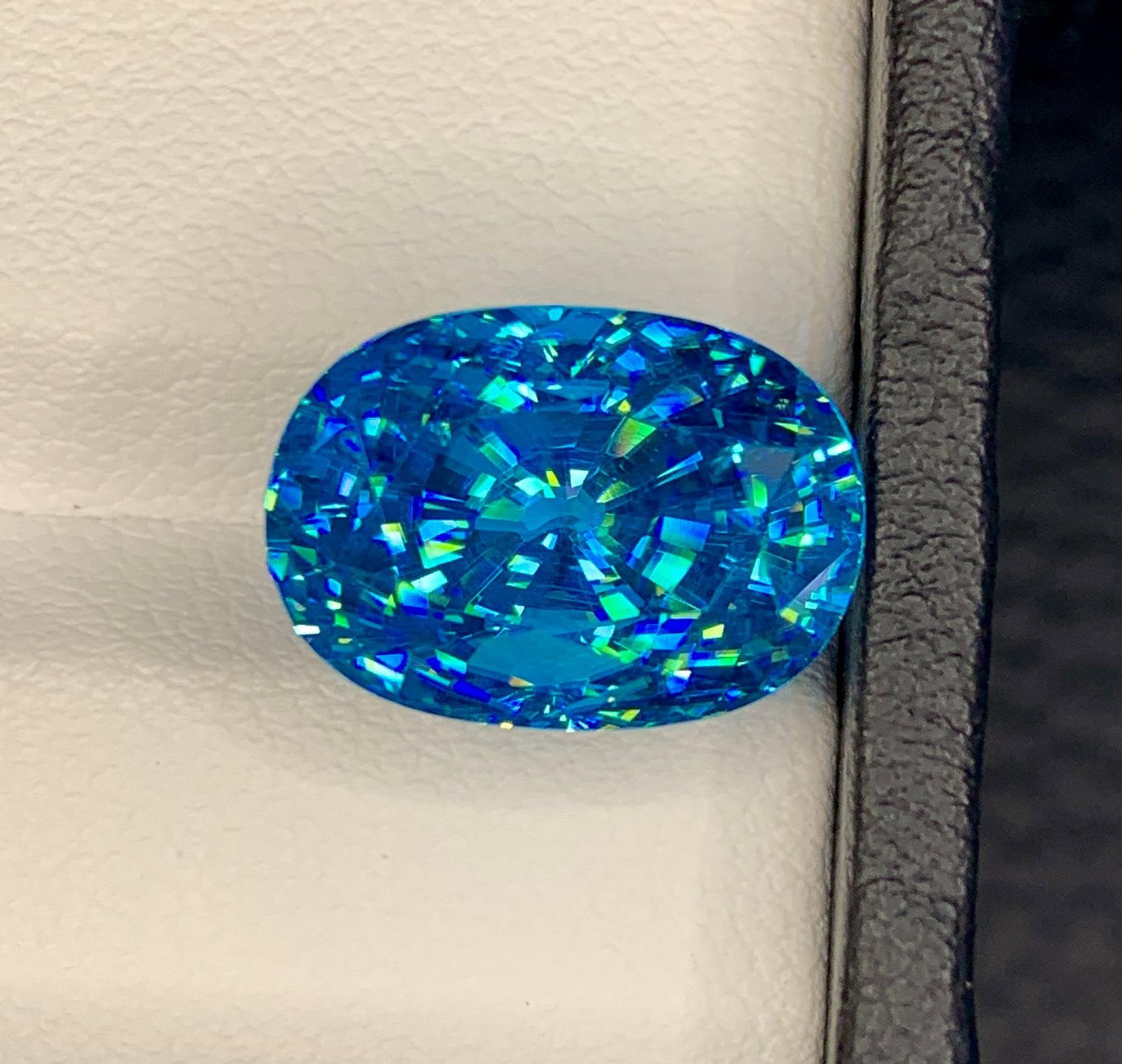 Natural Cambodia Blue Zircon 18.54 Carat Loose Gemstone - Large Faceted Blue Zircon for Ring Pendant - 3