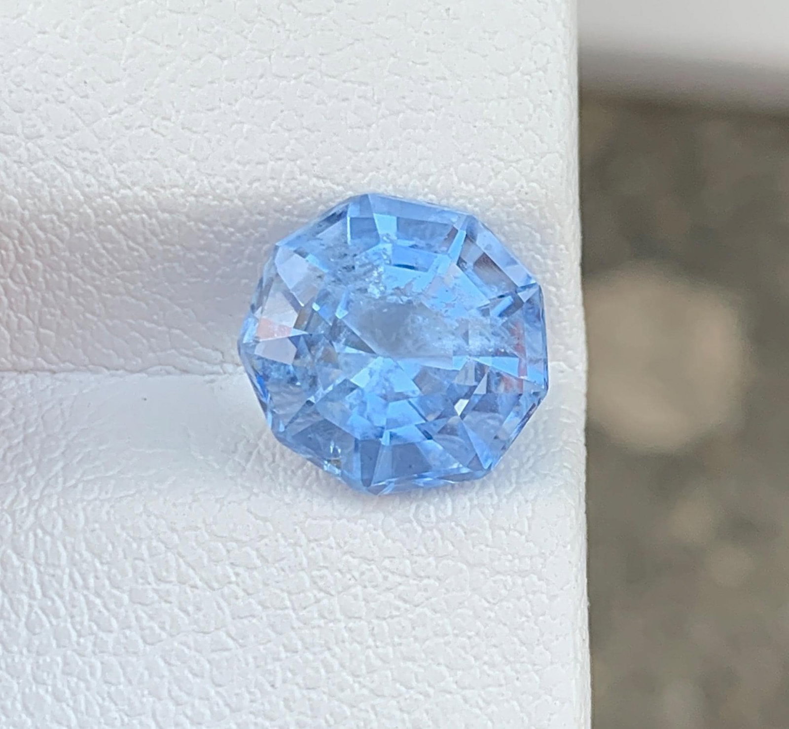 Santa Maria Aquamarine Gemstone: 3.73 CT Fancy Cut Beryl - 3