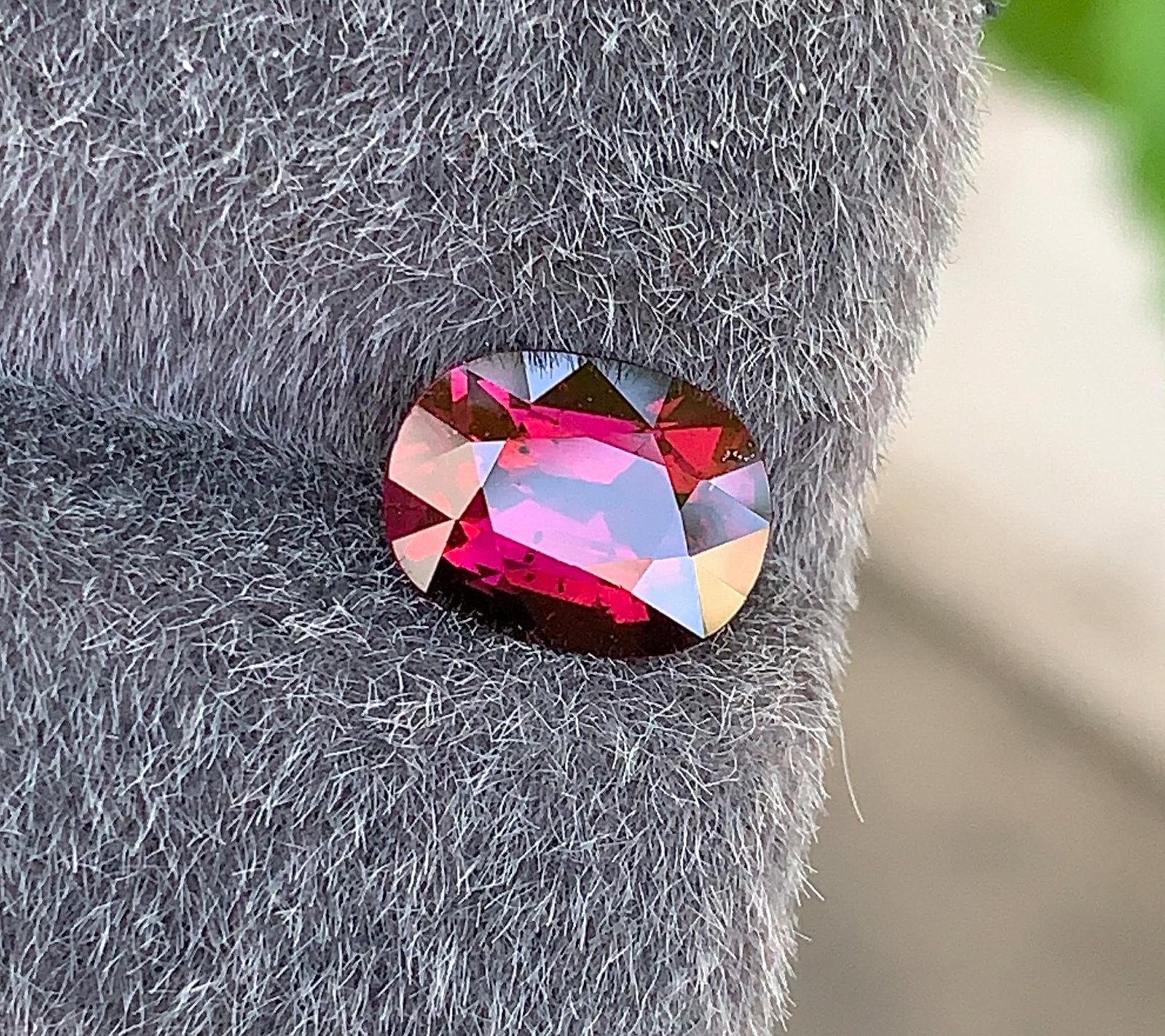 Tanzania Natural Pinkish Red Garnet Gemstone: 2.75 Carat Faceted For Ring - 5