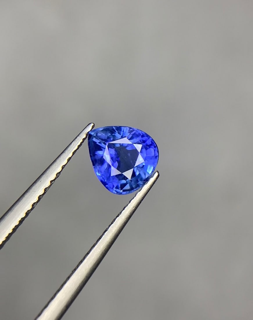 Ceylon Blue Sapphire Gemstone: 1.50 Ct Pear Cut, Heated - 2