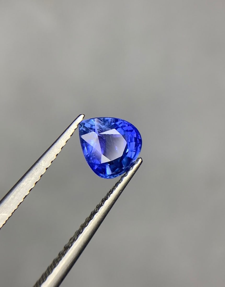 Ceylon Blue Sapphire Gemstone: 1.50 Ct Pear Cut, Heated - 3