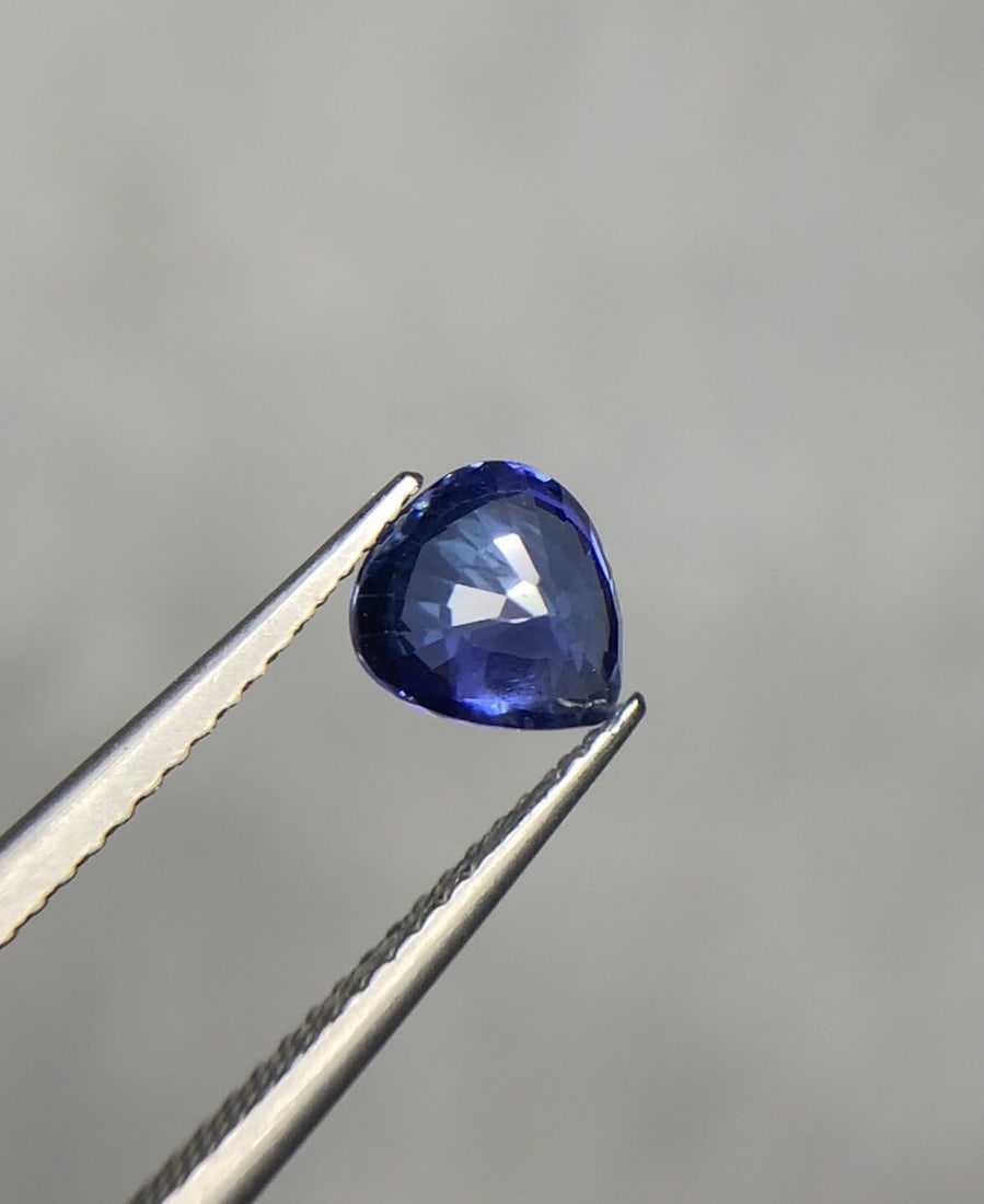 Ceylon Blue Sapphire Gemstone: 1.50 Ct Pear Cut, Heated - 5