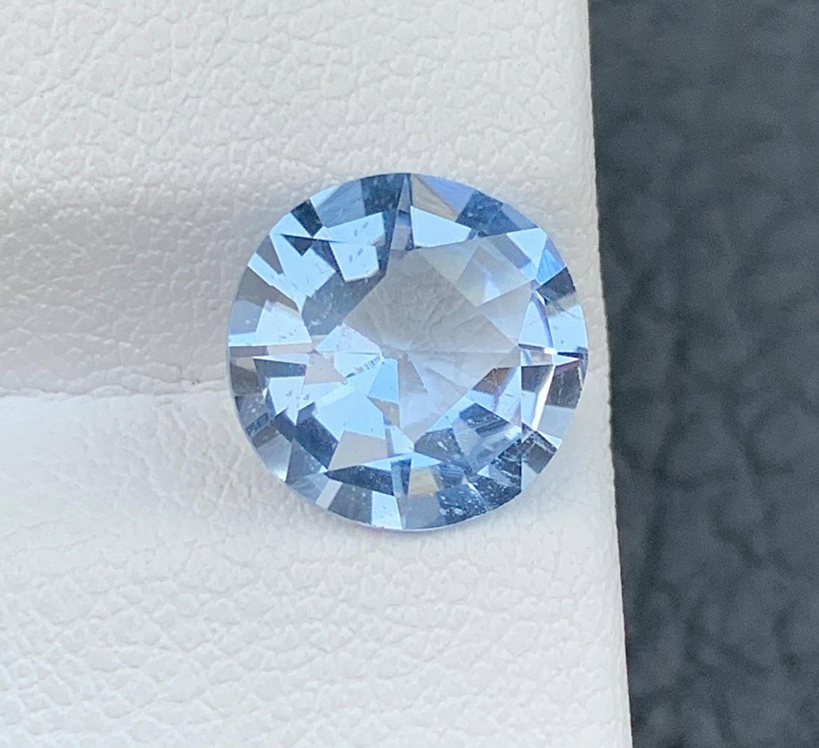 Santa Maria Aquamarine Gemstone: 3.00 CT Fancy Cut Beryl - 2